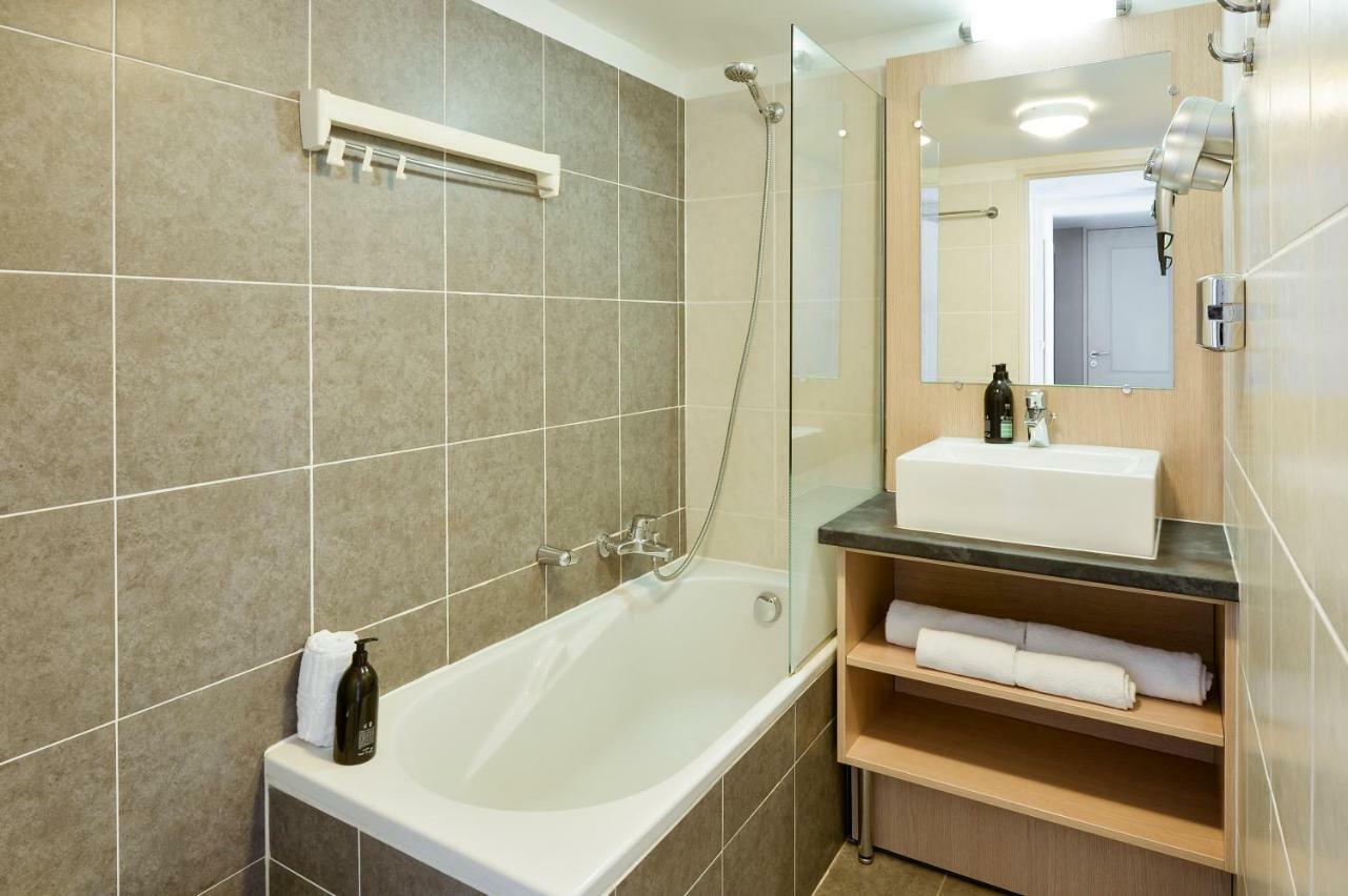 Superior One-Bedroom Apartment,1704861602:JPEG